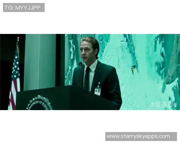 女主持与皮尔斯默契配合皮尔斯直言不想与他人合作播客