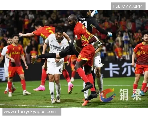 中甲联赛精彩瞬间姆本扎单刀破门助辽宁铁人领先对手 中甲联赛精彩瞬间姆本扎单刀破门助辽宁铁人领先对手