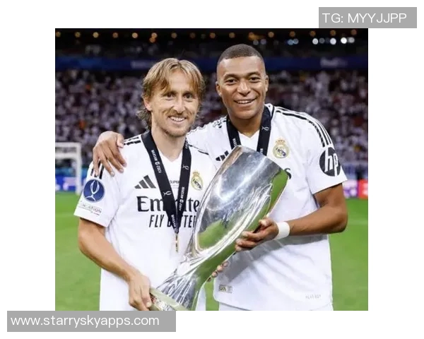 皇马更衣室领导力下降魔笛与巴斯克斯应至少留一人