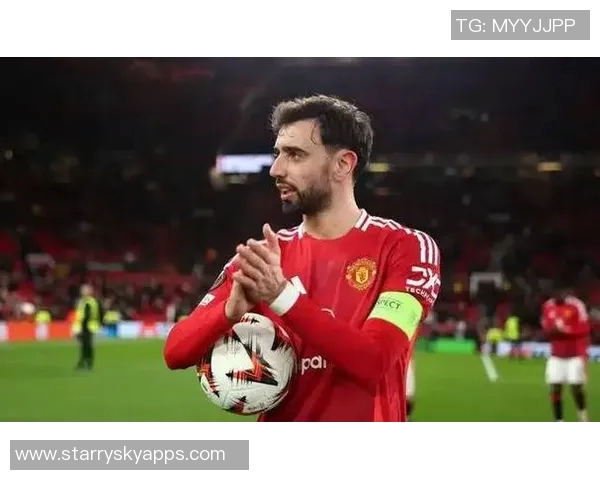 曼联客战利物浦将首次穿白色客场球衣引发球迷热议