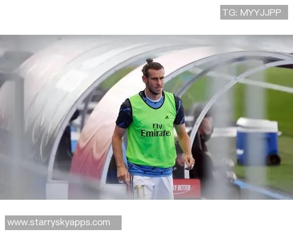 热刺宣布17岁中场巴内特正式签署首份职业合同开启职业生涯新篇章