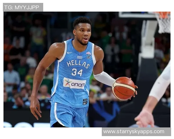 字母哥新赛季定妆照展现强大肌肉压迫感迎接生涯第13个赛季的挑战