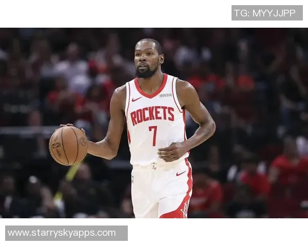 杜兰特谈末节表现强调团队合作与减压的重要性