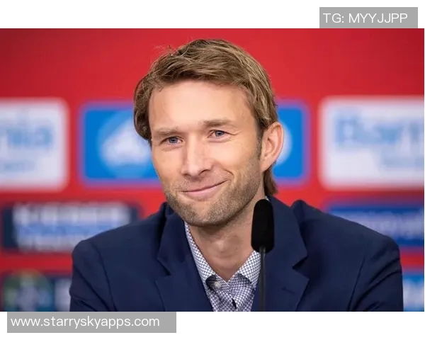 滕哈赫谨慎应对药厂解雇危机不太可能重返阿贾克斯