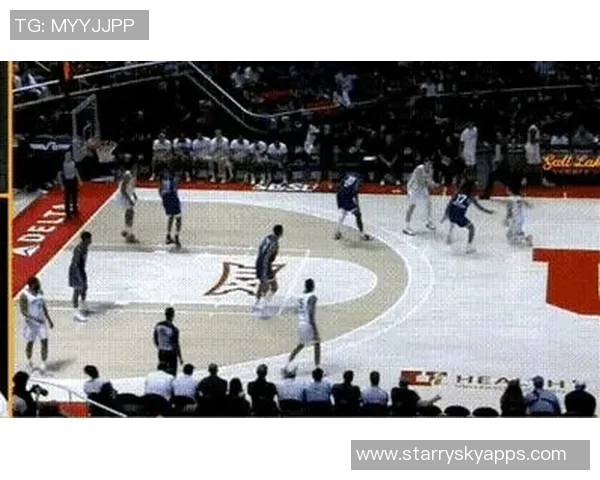 埃奇库姆表现平平24分钟内8投仅4中收获12分4篮板