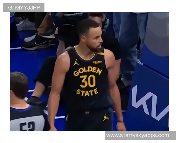 库里称赞库明加勇挑东契奇防守重任表现出色令人印象深刻 库里称赞库明加勇挑东契奇防守重任表现出色令人印象深刻